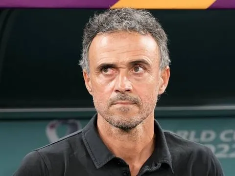 Điều gì biến Enrique thành “Người được chọn” của PSG?