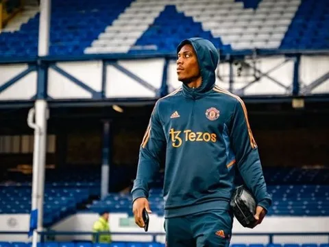 Hình ảnh thảm họa nêu bật mùa giải tệ hại của Martial