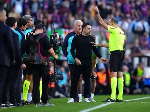 Điều kinh hoàng World Cup xuất hiện, làm dậy sóng trận Barca
