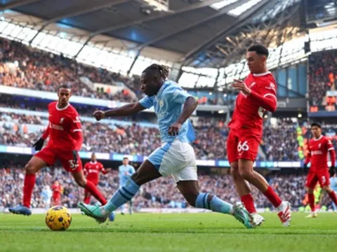 11 lần qua người, tân binh MC khiến Liverpool thất kinh