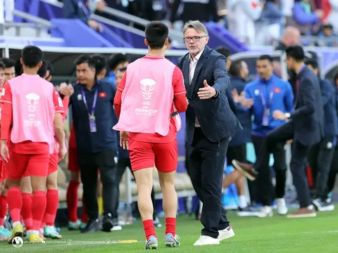 "Đó thực sự là một cuộc cách mạng của HLV Troussier"