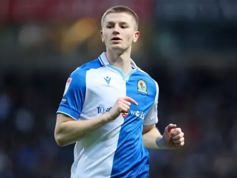 Đội bóng thành London hết cơ hội chiêu mộ sao trẻ Championship