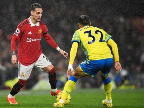 Đôi cánh 157 triệu bảng của Man Utd đang mang đến rắc rối lớn