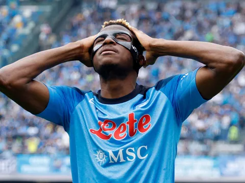 Nhận đòn choáng váng, Napoli lỡ cơ hội vô địch Serie A