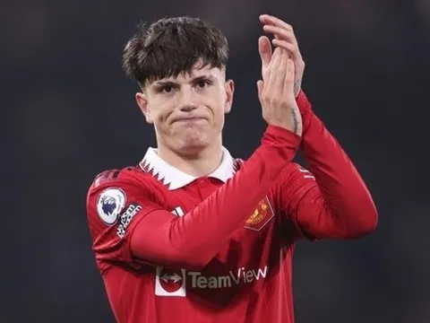 Đội hình ngôi sao không lên tuyển quốc gia