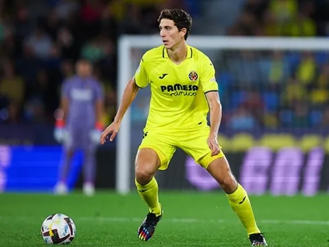 Đối tác báo giá 40 triệu bảng cho Chelsea, Tottenham