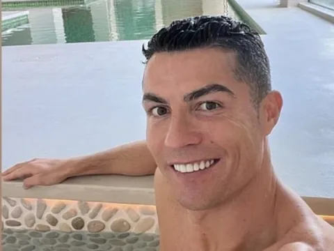 Động thái đầu tiên của Ronaldo sau nhiều ngày im lặng