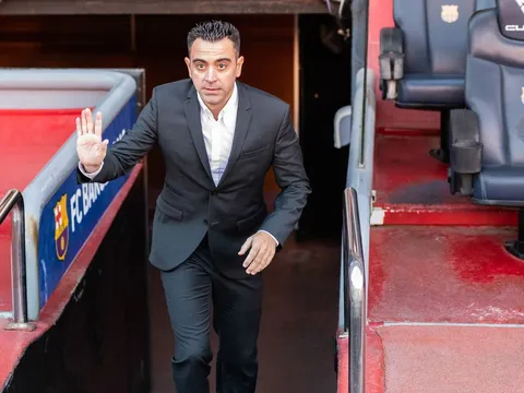 Động thái dứt khoát của Coutinho cho Xavi thấy một mối lo trước mắt