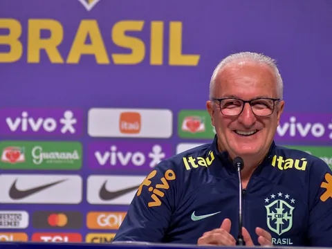 Dorival: Lính cứu hỏa của tuyển Brazil