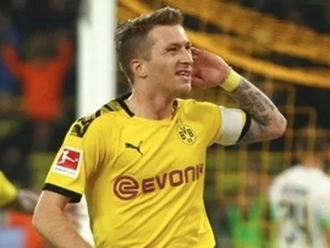 Dortmund mang 123 người đến Việt Nam