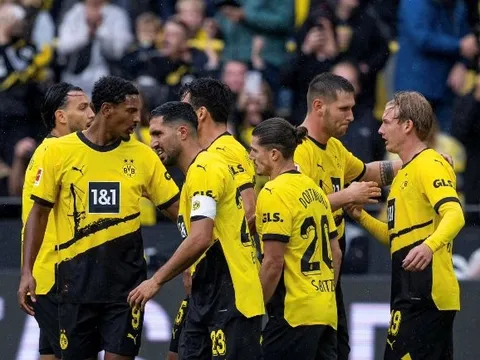 Dortmund thắng tưng bừng Ajax