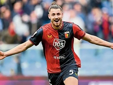 Đánh bại Napoli, Tottenham sắp có Radu Dragusin