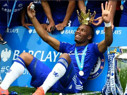 Drogba chỉ trích Todd Boehly