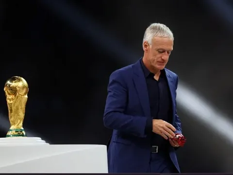 Didier Deschamps rất hay, nhưng Lionel Messi rất tiếc