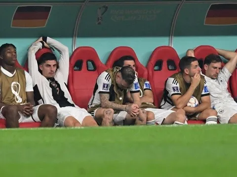 ĐT Đức lại bị loại từ vòng bảng: Khinh địch, hết thời và tự làm khó mình