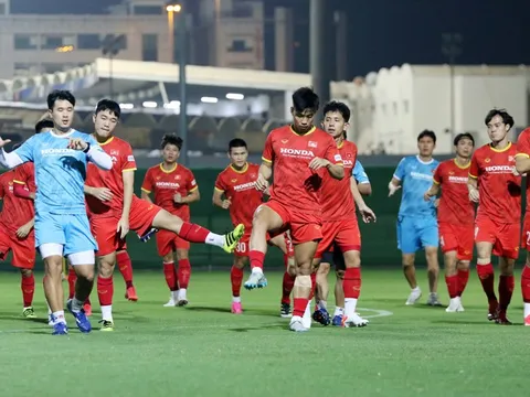 ĐT Việt Nam tập luyện tại UAE, sẵn sàng đương đầu Trung Quốc