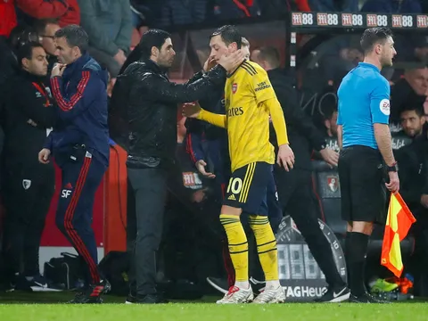 Dù bị các CĐV tẩy chay, nhưng Ozil vẫn được Arteta tin tưởng