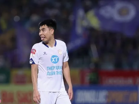 Đức Huy tỏ thái độ với đồng đội cũ