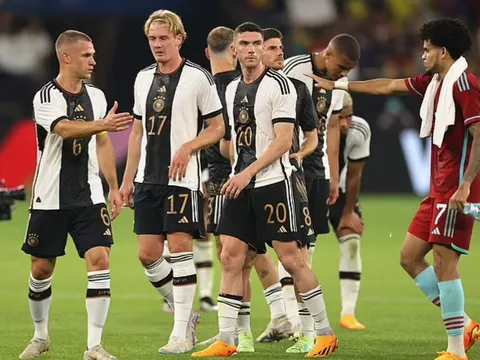 Đức nhận trận thua muối mặt ngay tại sân nhà