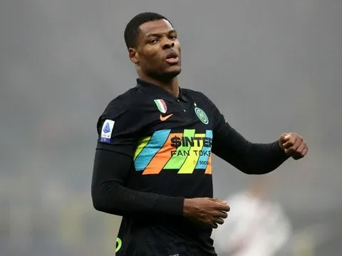 Inter hạ giá Dumfries, Man Utd chớp ngay cơ hội