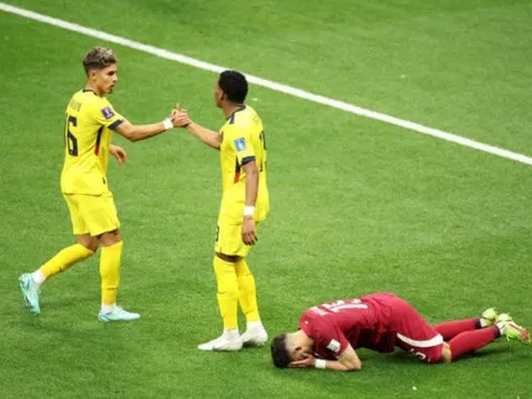 Đứng dậy nổi không, Qatar?