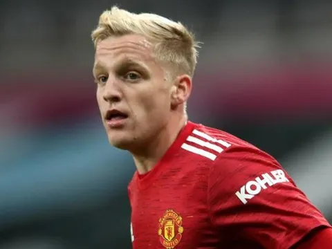 Được 2 CLB theo đuổi, Van de Beek có thể chia tay M.U vào thứ Sáu