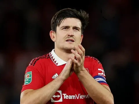 Được thúc giục rời M.U, Maguire phản ứng