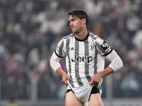 Vlahovic gật đầu với Juve, Arsenal đón cú hích lớn