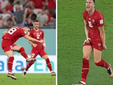 Dusan Vlahovic ăn mừng thách thức dư luận