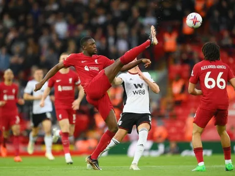 Đứt mạch kiến tạo, 'phát kiến' của Klopp vẫn gây choáng Premier League