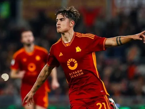 Dybala khiến Mourinho lo sốt vó