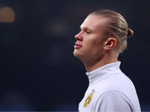 Erling Haaland khiến Chelsea ngã ngửa
