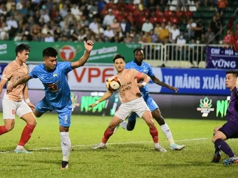 Tuyển thủ QG lập công, CAHN thắng đậm HAGL