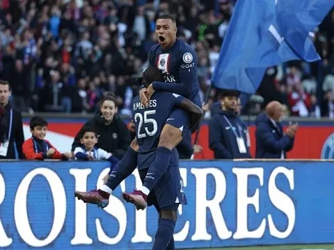 Messi trở lại, PSG chiến thắng hủy diệt