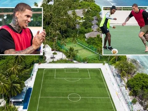 Ederson thi đấu bằng chân trần tại Maldives