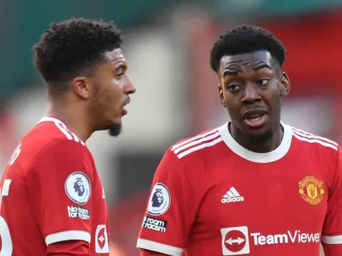 14 cầu thủ ra đi, M.U thu bao nhiêu tiền từ TTCN hè này?