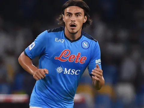 Liverpool bỏ lỡ chữ ký trong mơ của Klopp