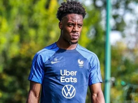 Elye Wahi nói thẳng lý do từ chối Chelsea