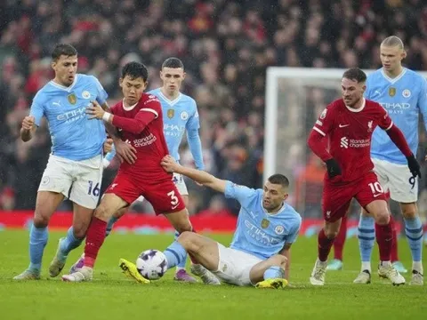 Điều gì biến Endo thành tiền vệ phòng ngự hàng đầu Premier League?