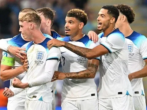 U21 Anh: Không thể ngủ quên trên chiến thắng