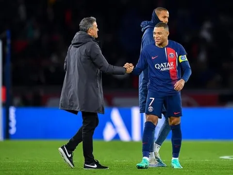 Enrique có lý khi để Mbappe ngồi dự bị