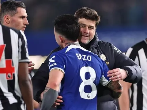 Enzo để lại bài toàn hóc búa cho Pochettino