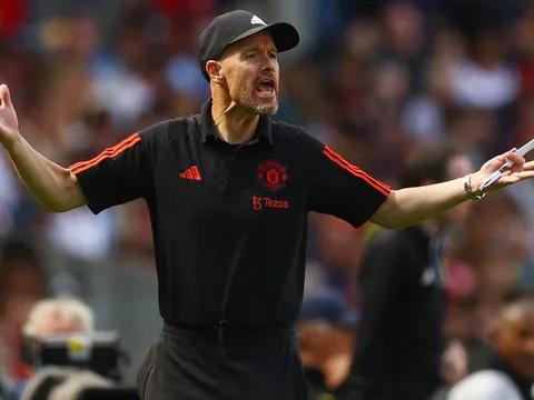 Ten Hag: "Mất bóng quá dễ dàng"
