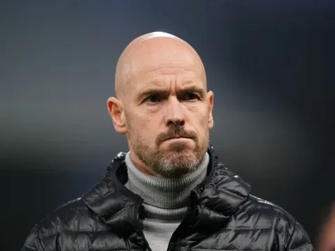 Erik ten Hag dùng chiêu trò để có được Wout Weghorst