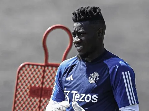 Ten Hag tiết lộ lý do cho Onana ra mắt Man Utd