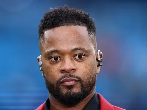 Evra nóng mặt vì bị thành viên Man City trêu chọc