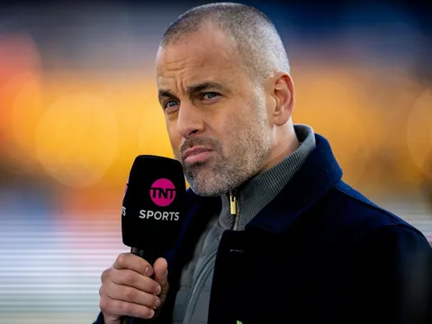 "Tôi ước gì mình đã không đặt bút ký vào bản hợp đồng với Liverpool"