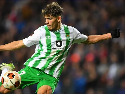 Barca chuẩn bị hưởng lợi từ thương vụ của... Milan