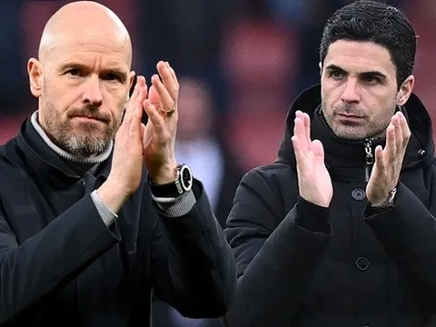 Manchester United không thể “bắt chước” Arsenal