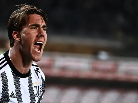 Ngã ngửa vụ Vlahovic tới Old Trafford
